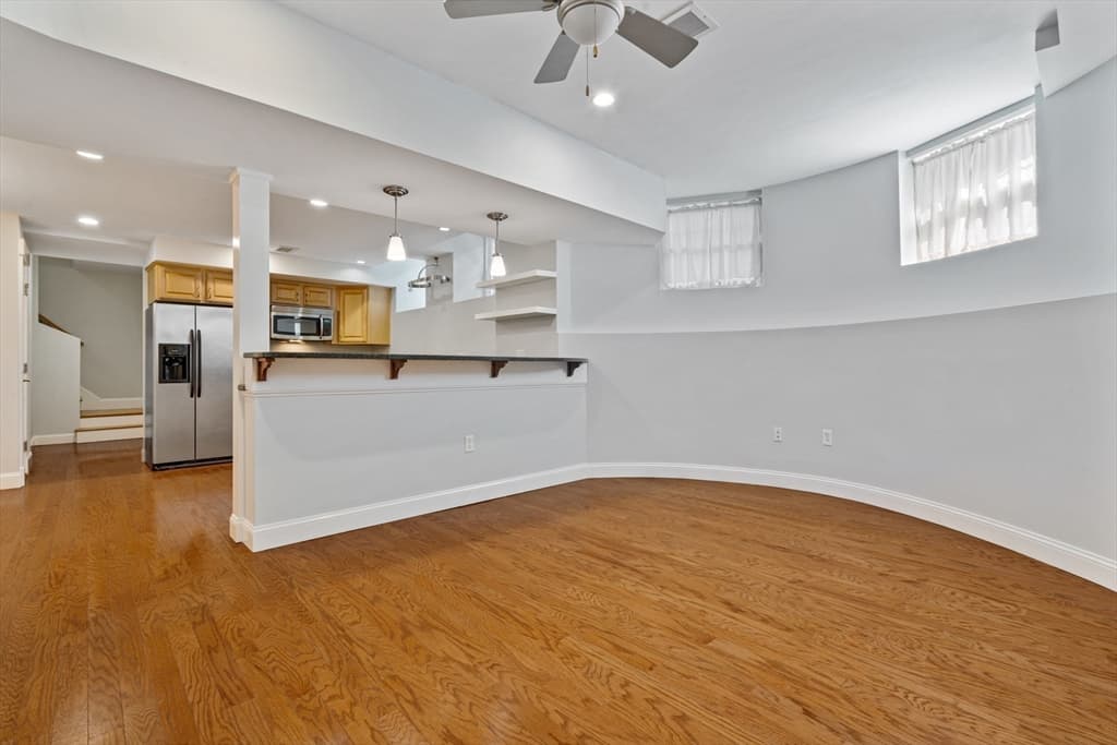 15 Strathmore Rd #A photo 4
