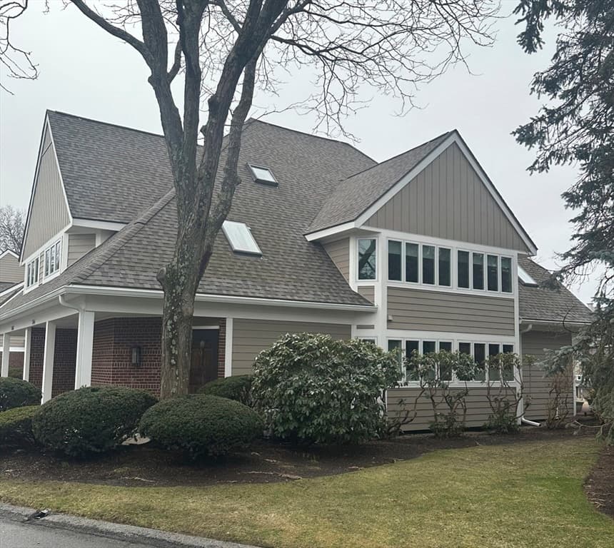 76 S Quinsigamond Ave #1