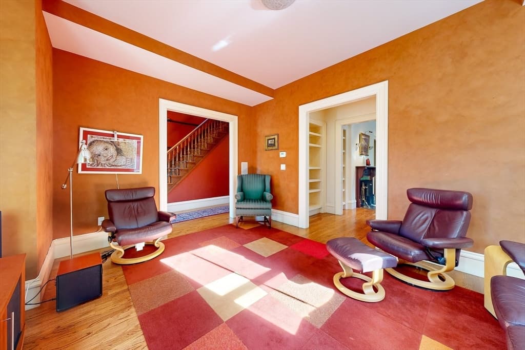 90 Highland Avenue photo 3