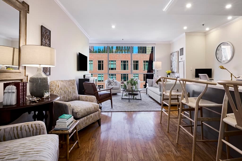 234 Causeway St #802 photo 4