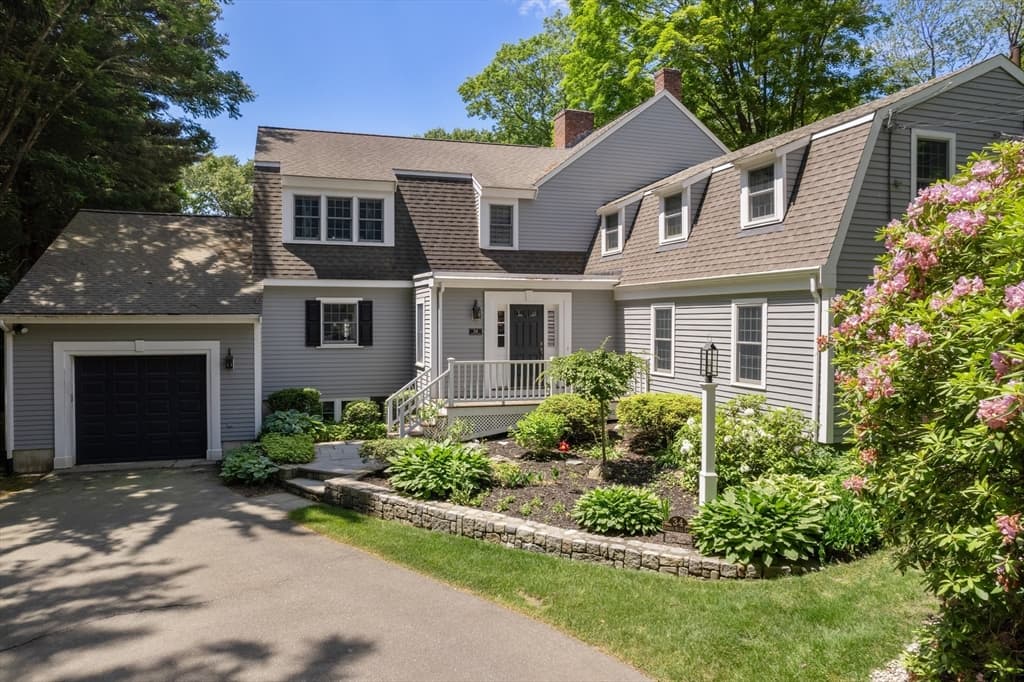 34 Brush Hill Ln