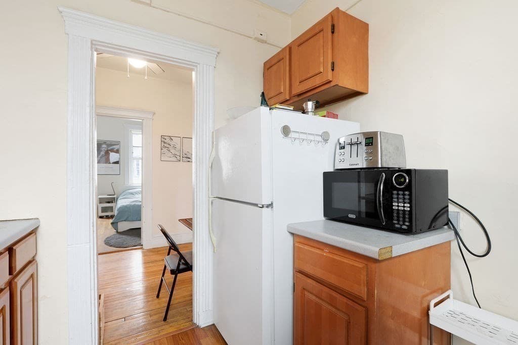 50 Charlesgate East #189 photo 3