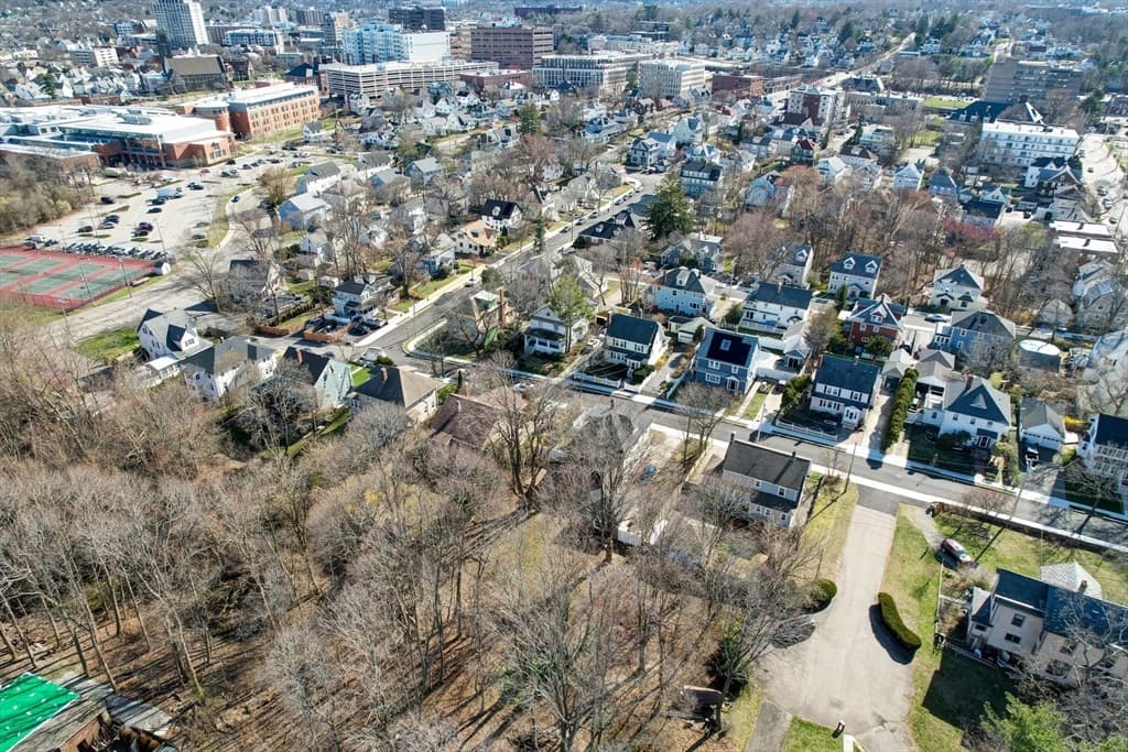 12 Adeline Pl photo 5