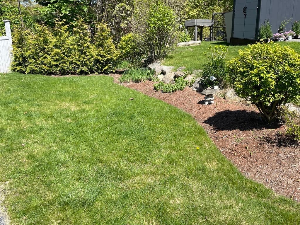 43 Mary Ellen Drive photo 3