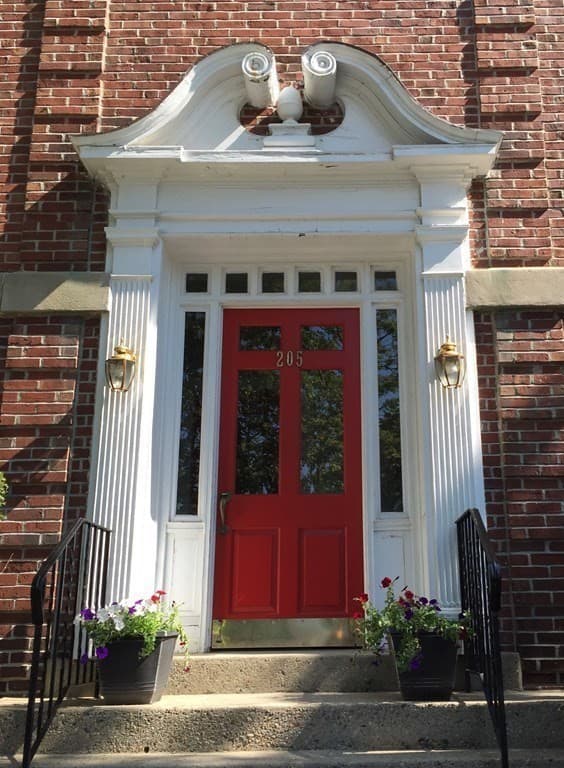205 Mt Auburn St. #4B