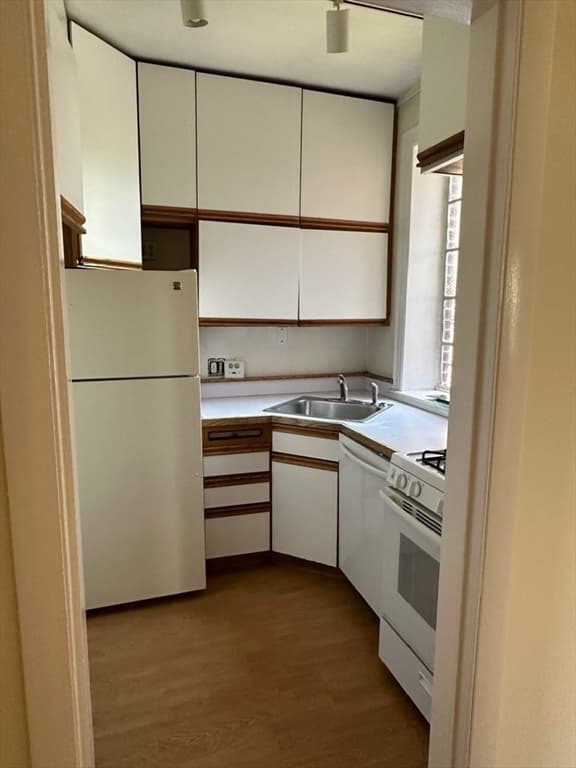 205 Mt Auburn St. #4B photo 4