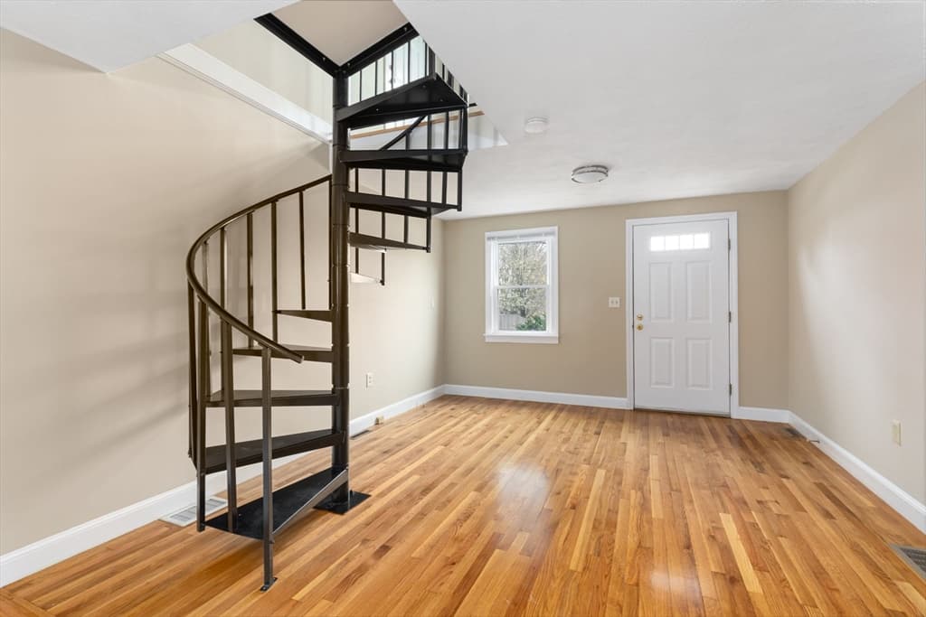 1932 Washington St #1932 photo 3