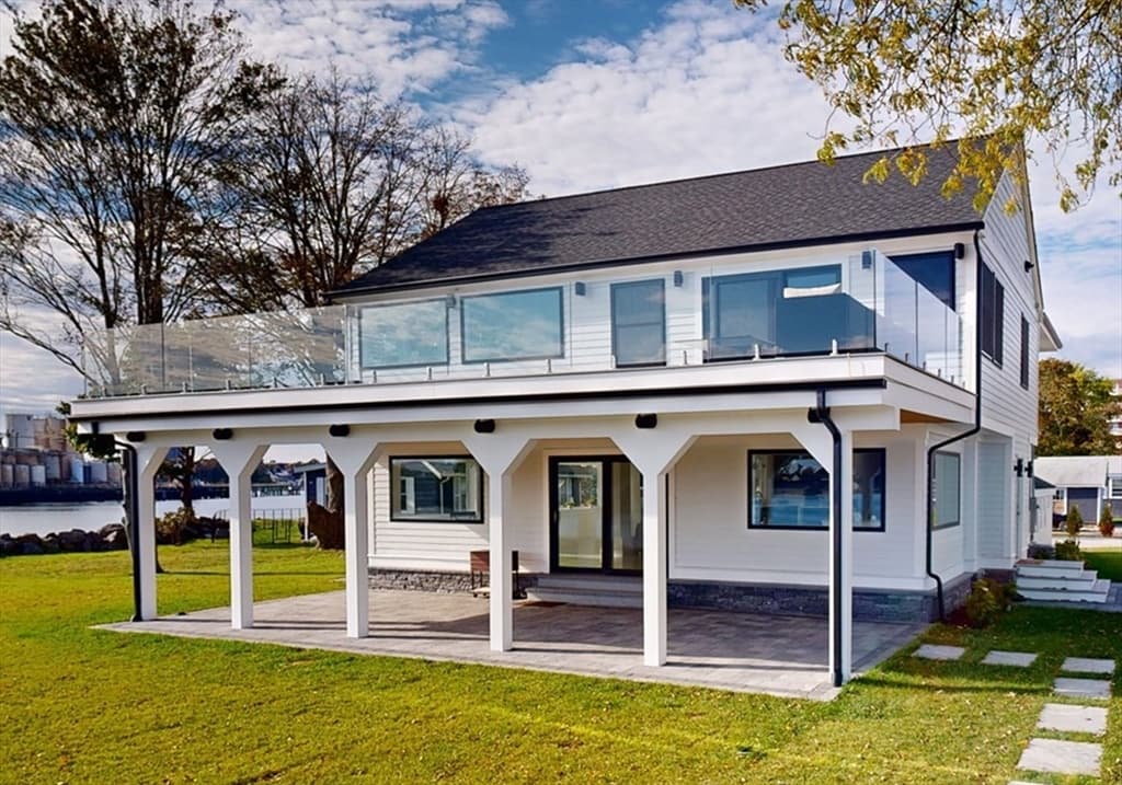 15 Edwards Ln