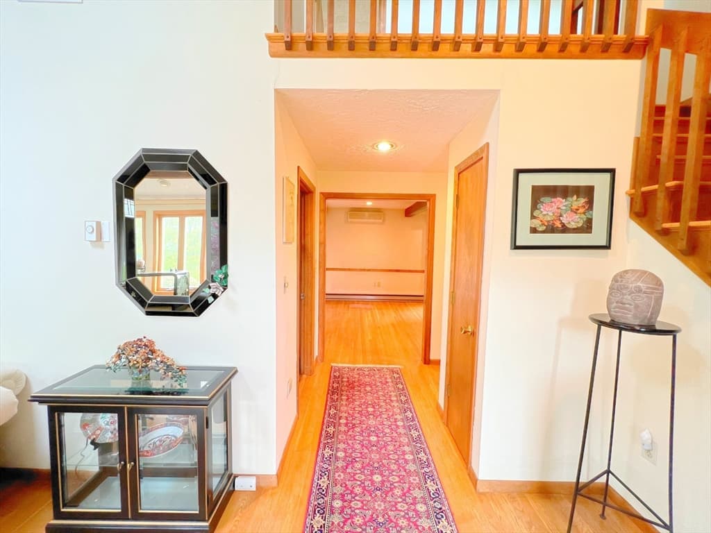7 Lamplight Circle photo 5