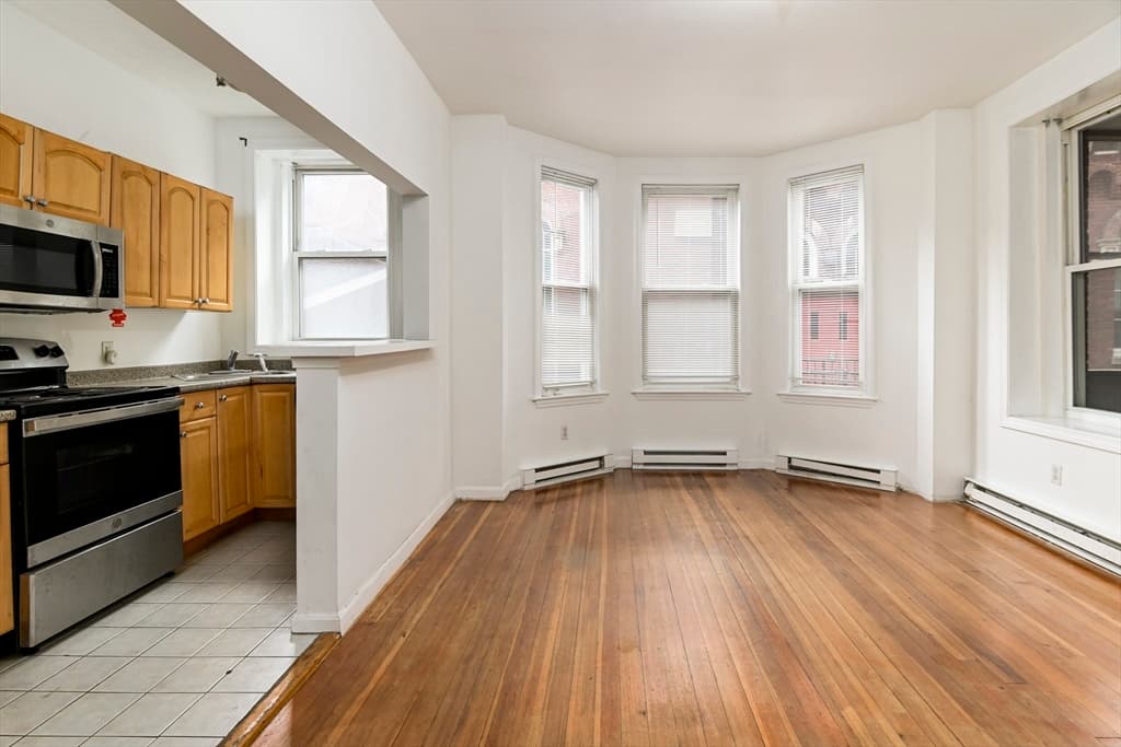 20 Huss Ct #104 photo 2