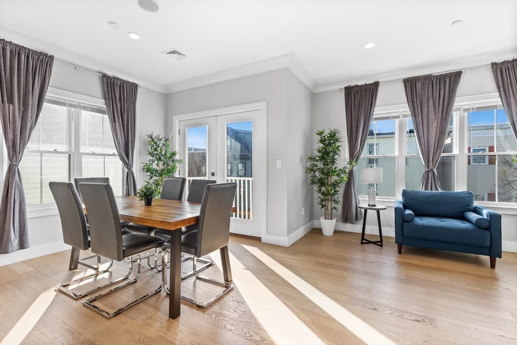 225 Havre Street #3
