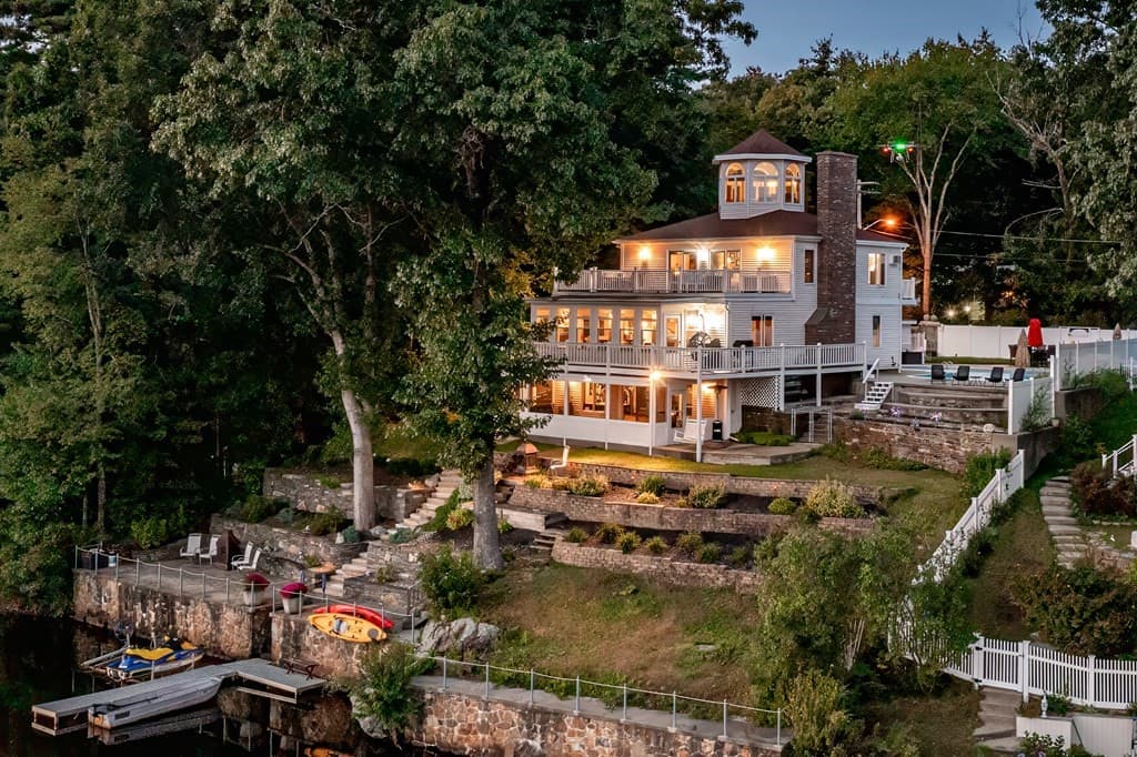 13 Shore Dr