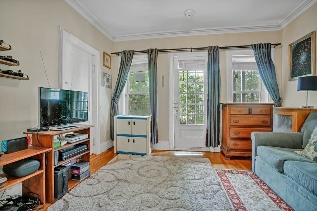 10 Radcliffe Rd #1