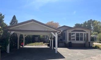 74 Kimberly Court photo 2