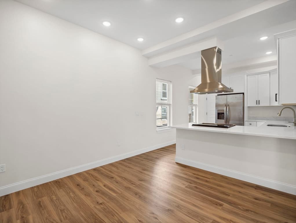 14 William St #4 photo 5