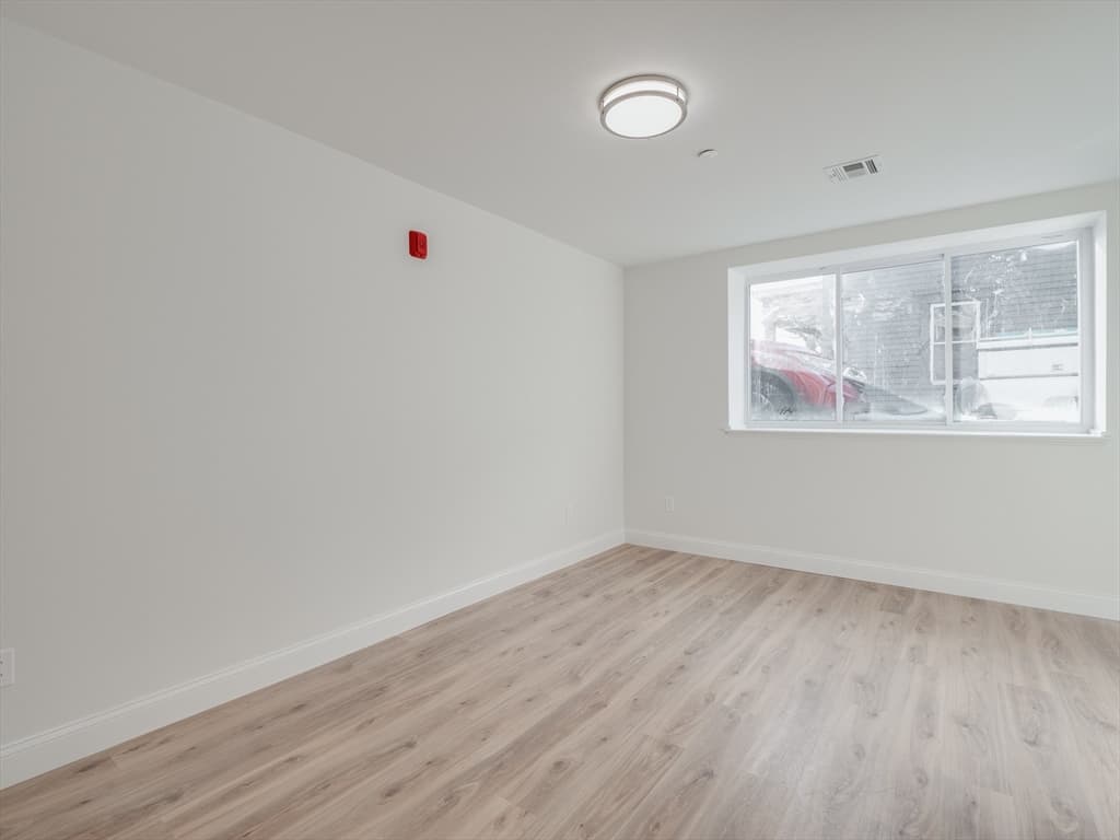 14 William St #1
