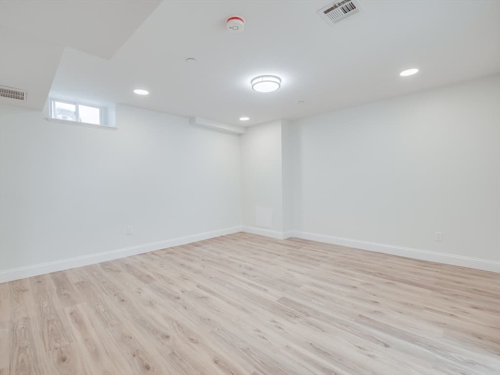 14 William St #1 photo 5