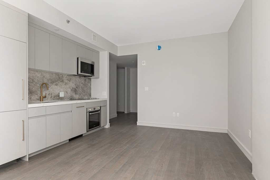 55 Lagrange St #701 photo 4