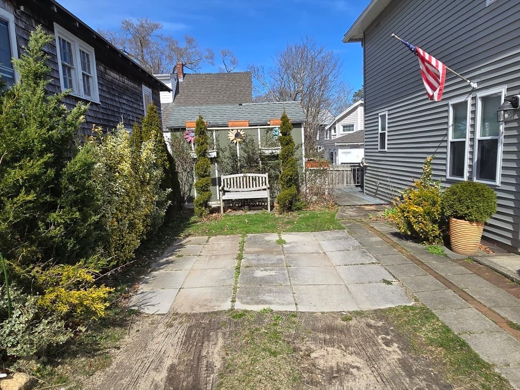 5 12th St photo 2