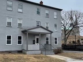 17 Laurel Street #3-3