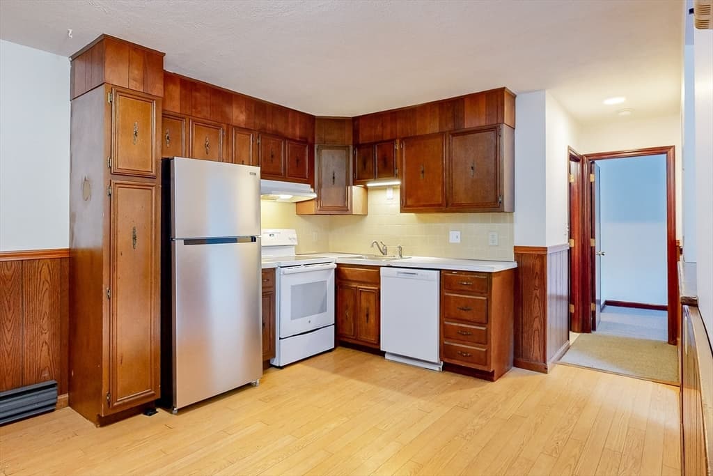 18 Strawberry Hill Road #24