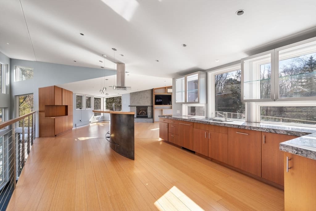 482 Glen Road photo 5
