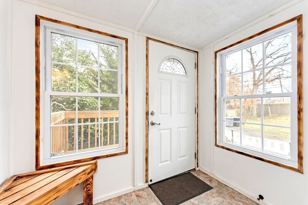 393 High Plain Street photo 4