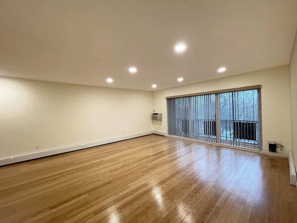 383 Langley Rd #16 photo 2