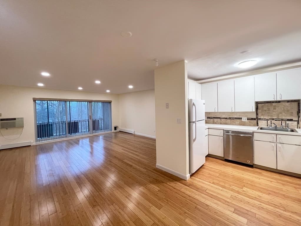 383 Langley Rd #16 photo 3