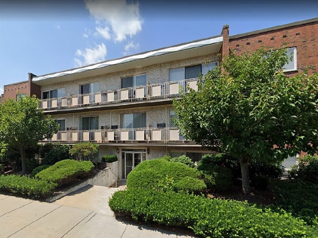 383 Langley Rd #16