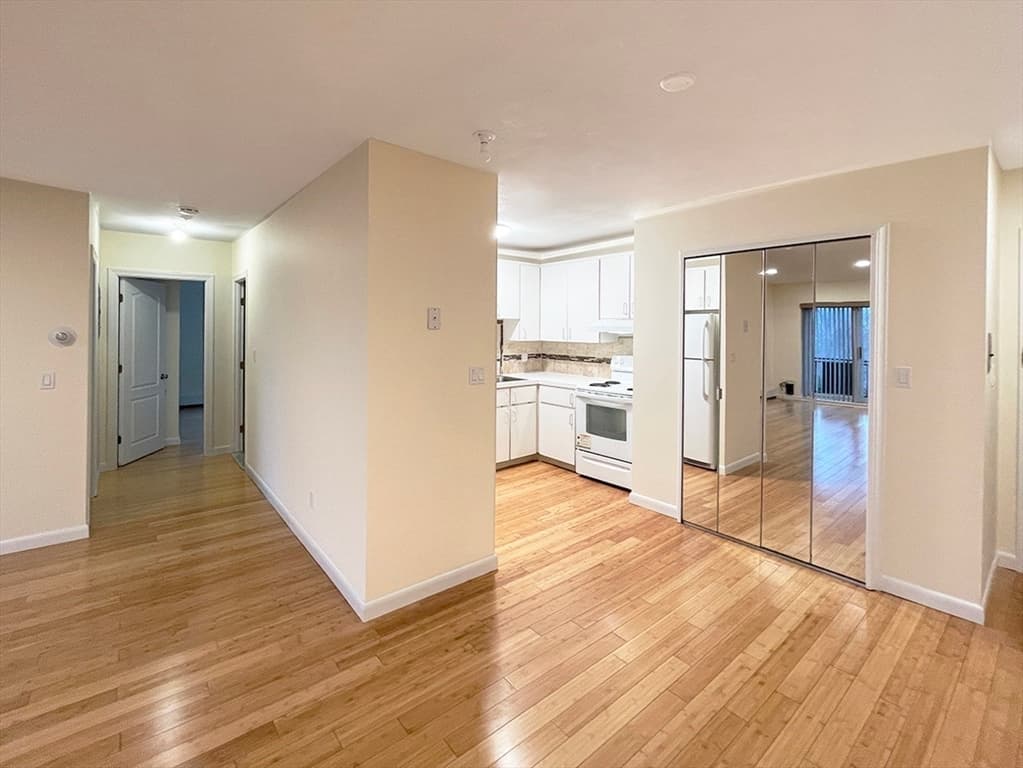 383 Langley Rd #16 photo 4