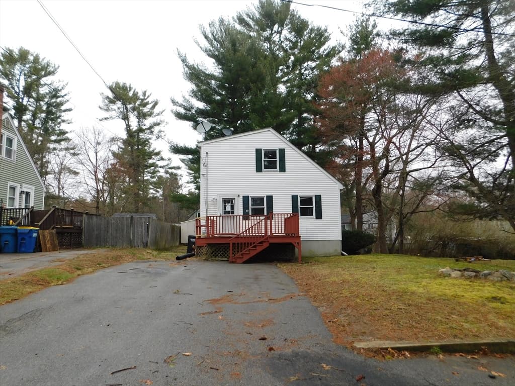 126 Hubbard Rd