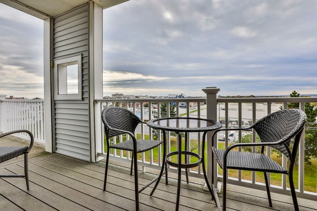 233 Beach Road #11 photo 4
