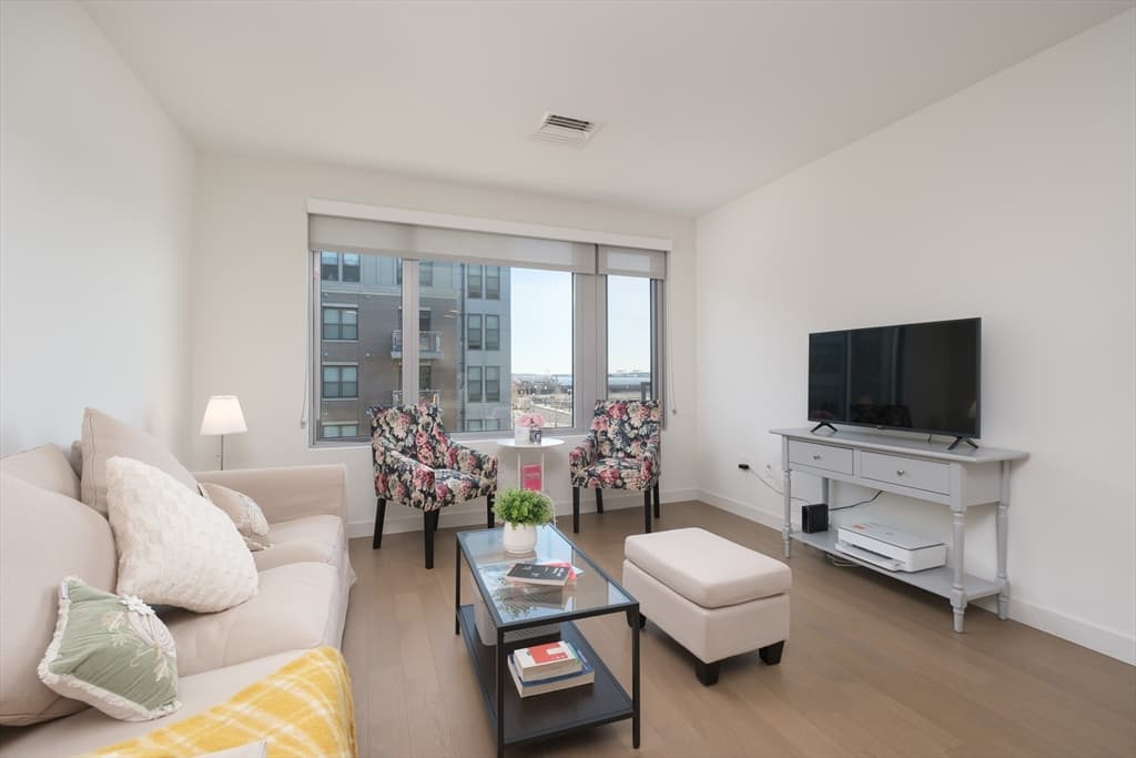 45 Lewis St #305 photo 5