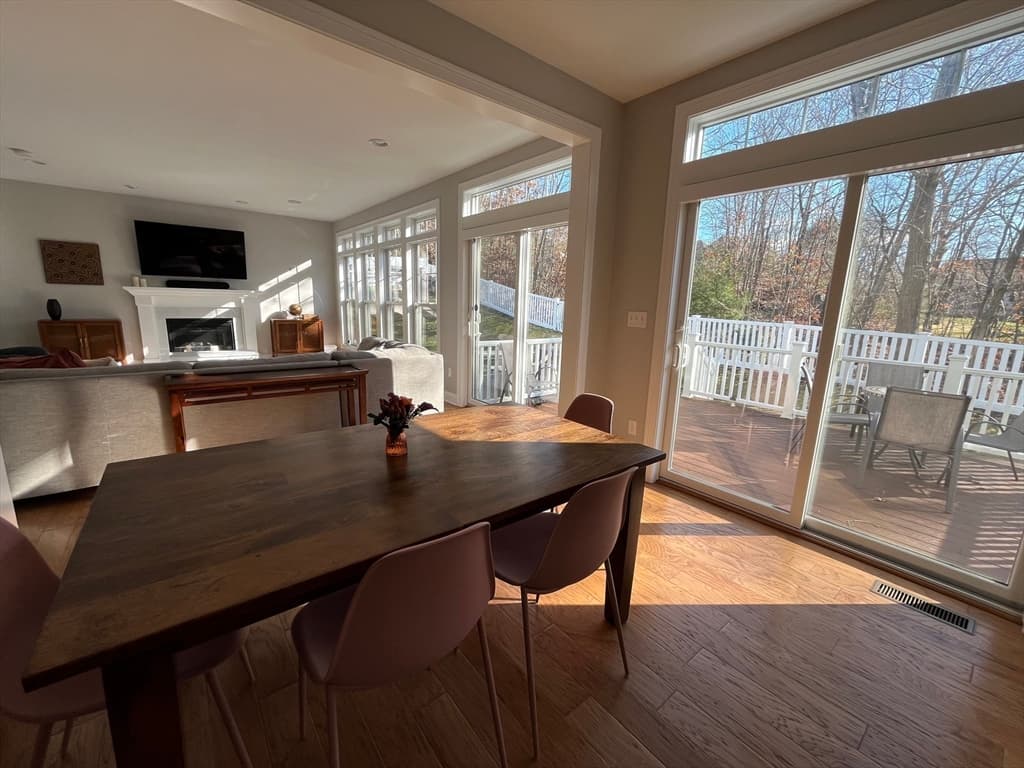17 Woodlot Dr photo 3