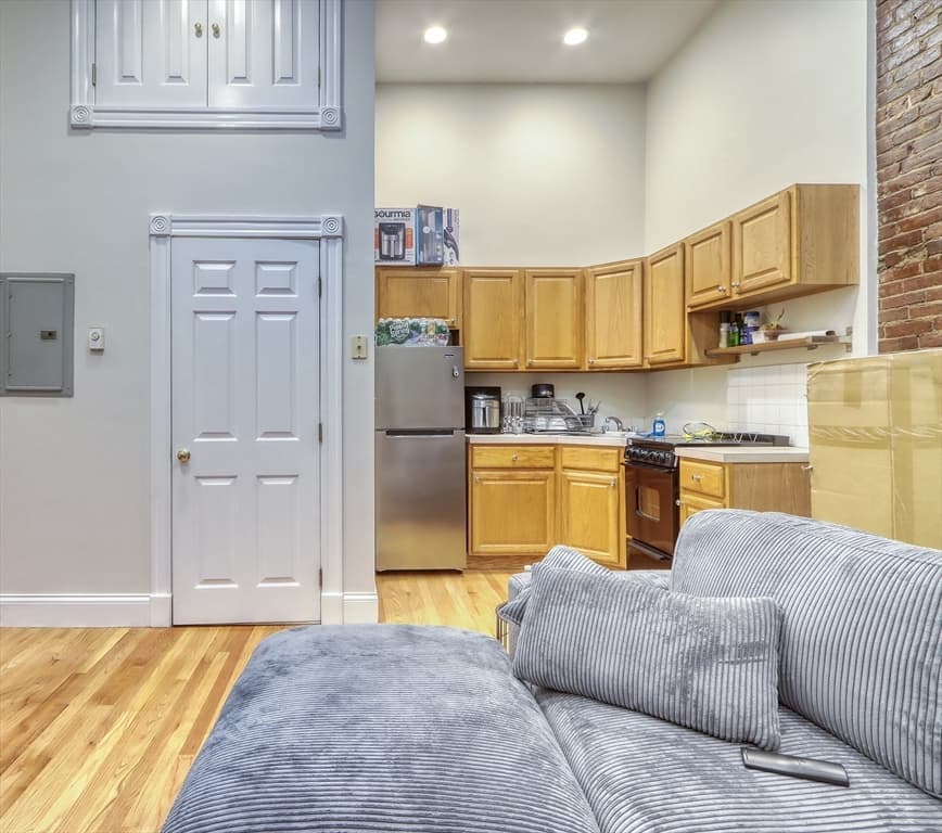 672 Tremont #Parlor photo 5
