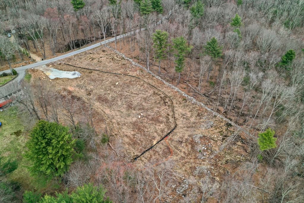 184 Gould Road photo 3