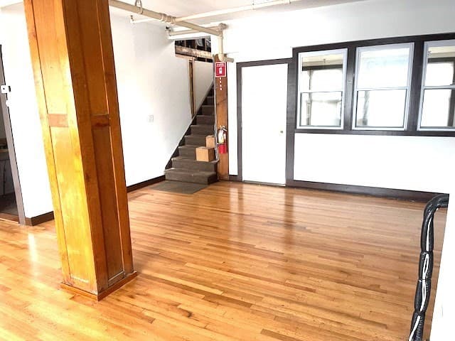75 Water St photo 3