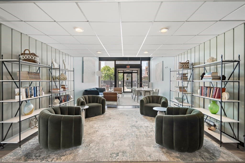 566 Commonwealth Avenue #706