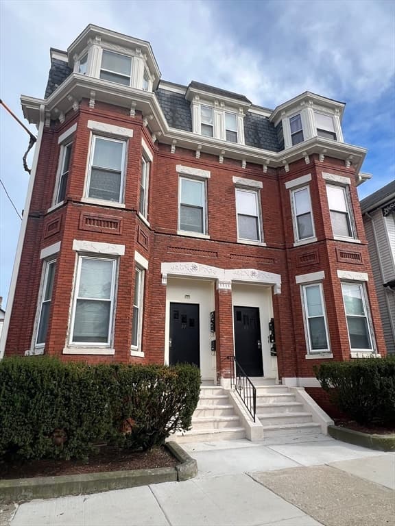 35 Clark Ave photo 2