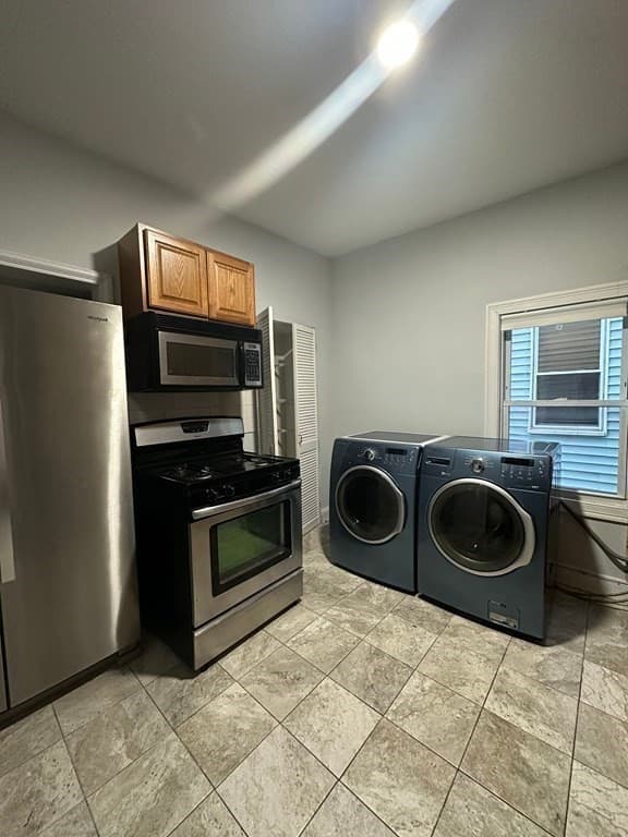 24 Dunmore St #2 photo 4