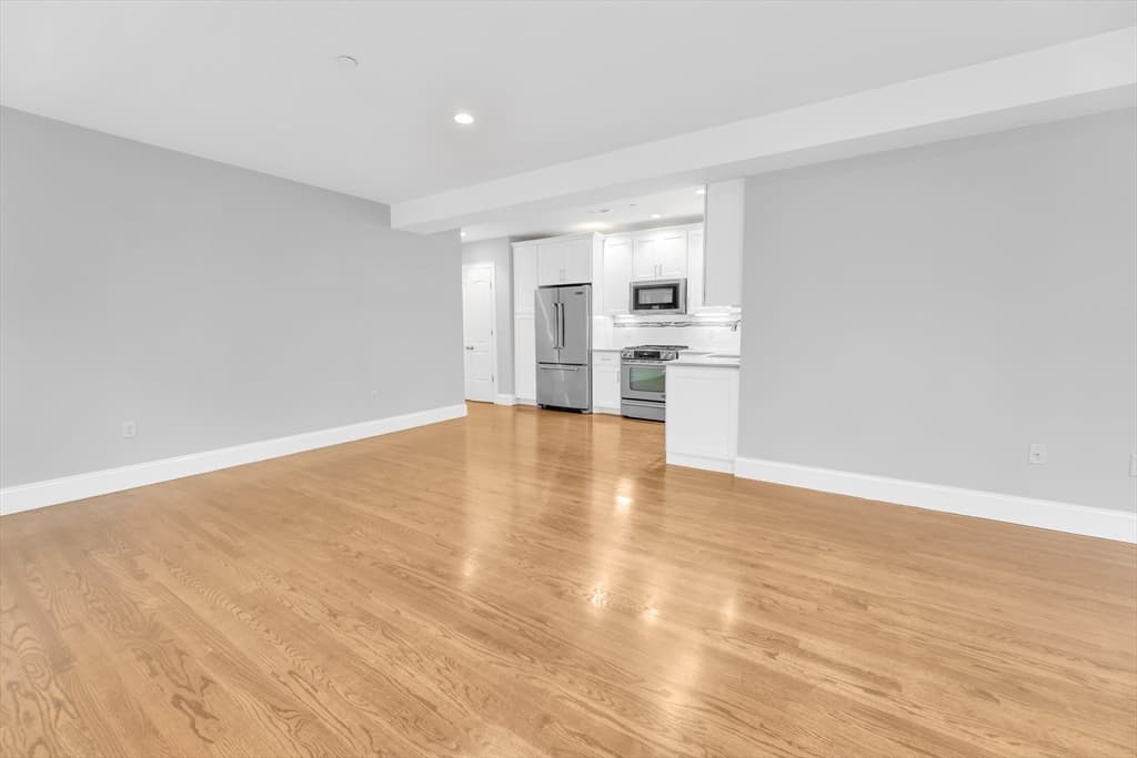 330 Dorchester St #2 photo 5