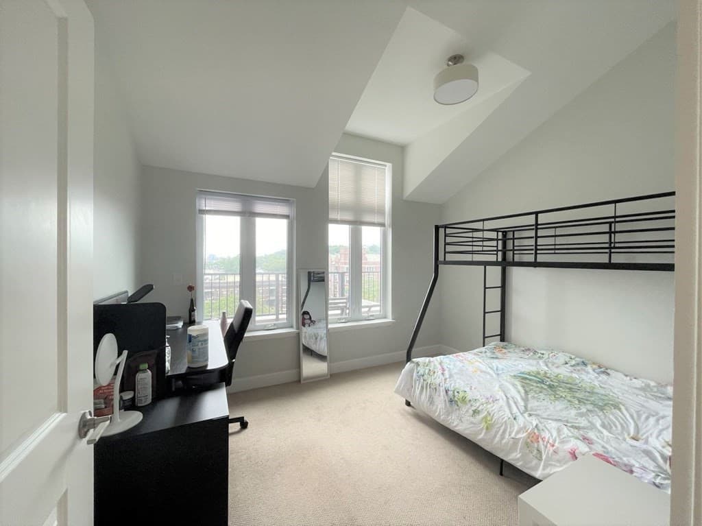 1501 Commonwealth Ave #PH4 photo 4