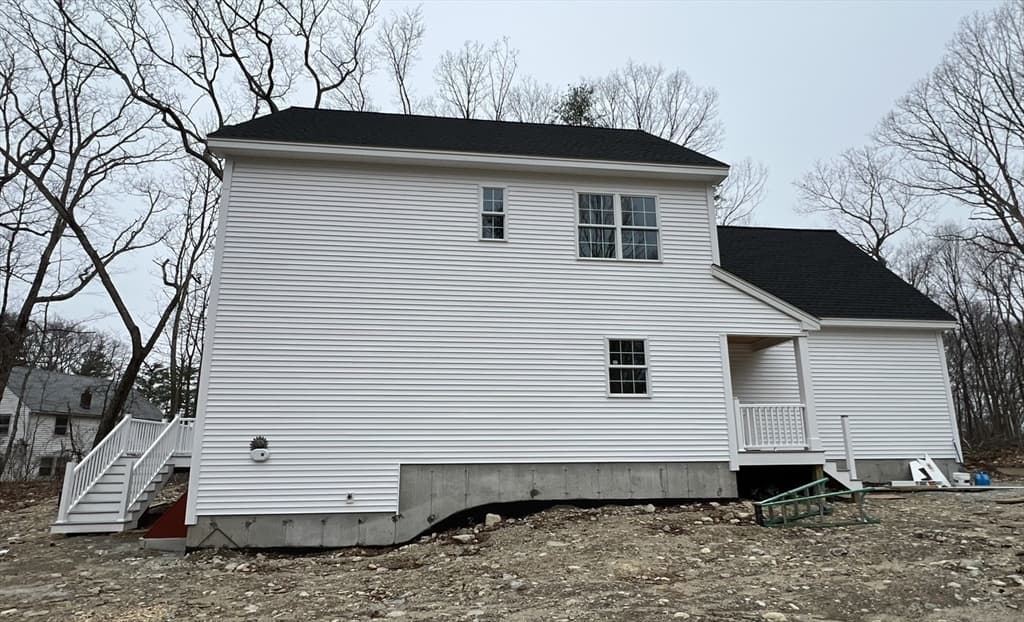 22 Cooper Rd photo 2