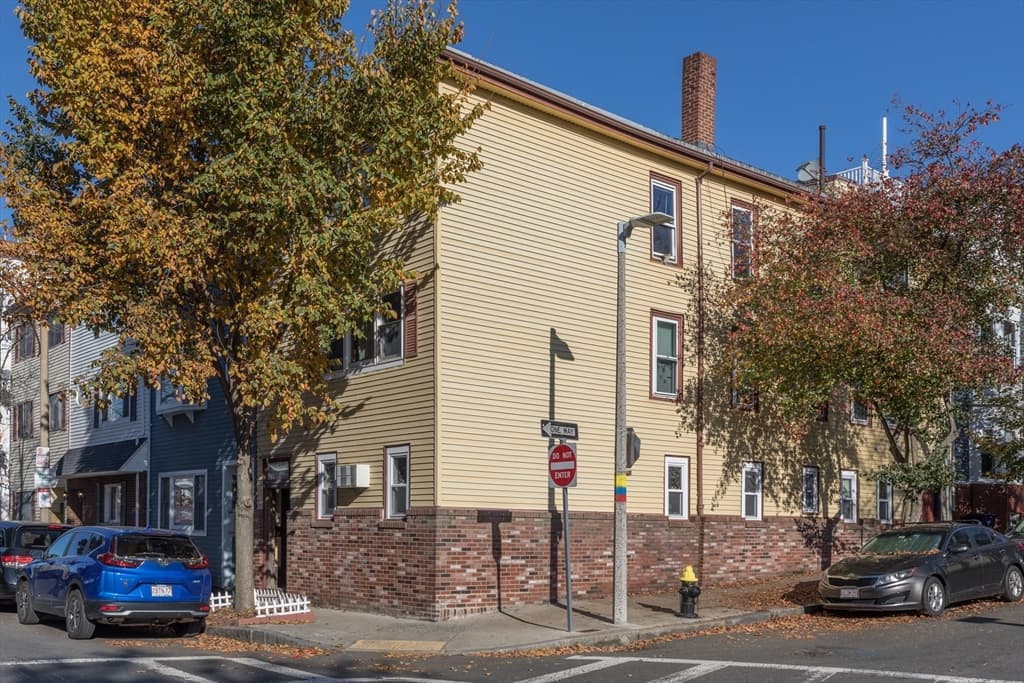 4 Cottage Street