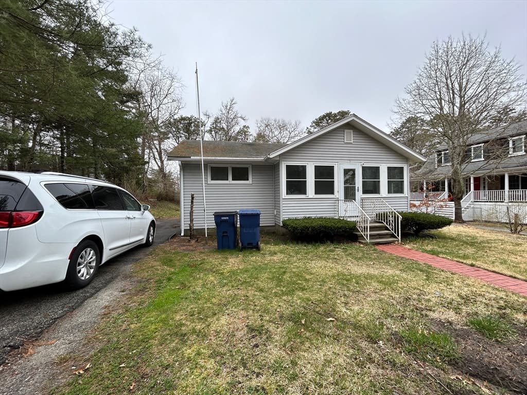 25 Hillcrest Rd #1