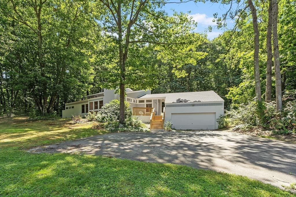 56 Old Littleton Rd photo 2
