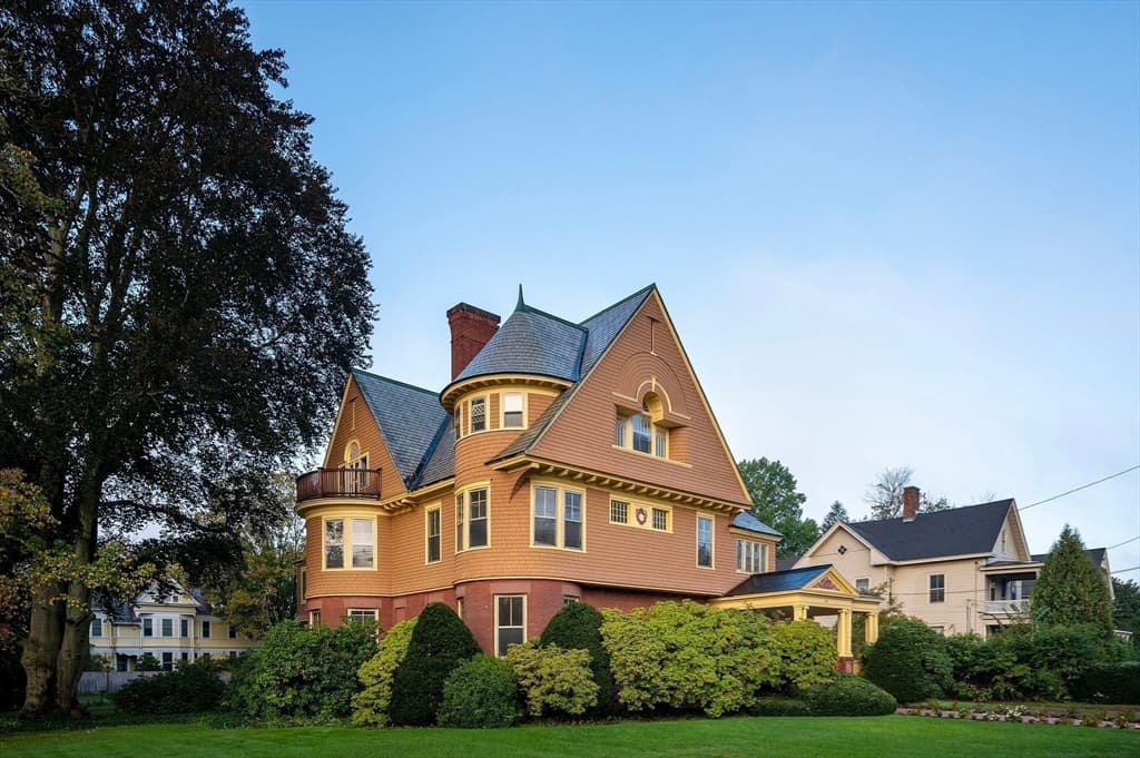 222 Elm Street #B