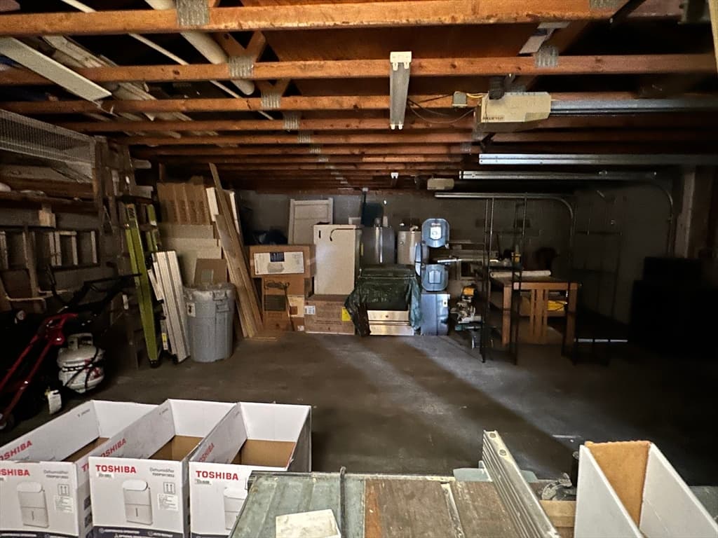 1721 Riverdale Garage photo 4