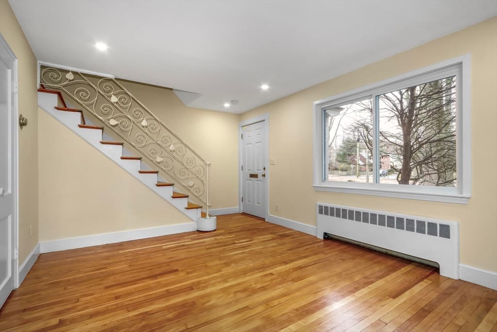 747 Vfw Parkway #747 photo 2